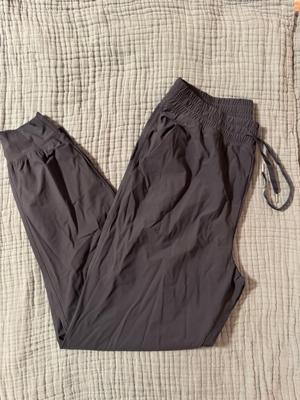 Old Navy HIGH-WAISTED SLEEKTECH JOGGERS - Picture 4 of 13